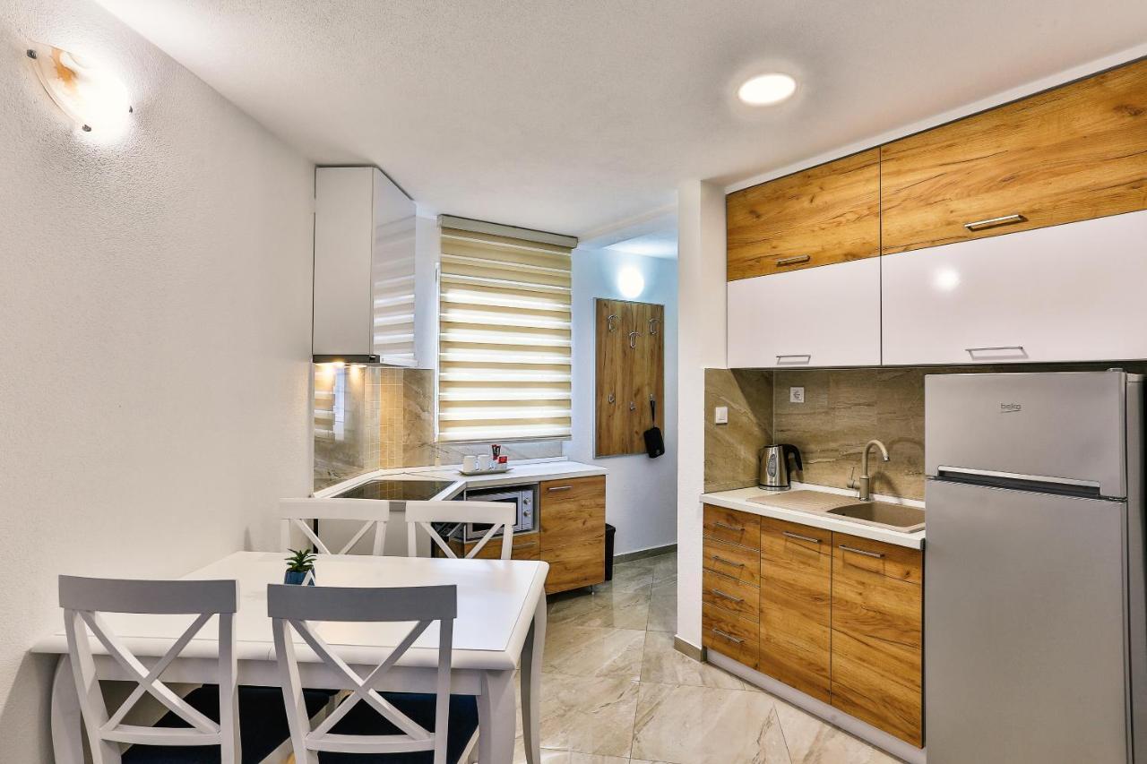 Zara Apartment Будва Екстер'єр фото